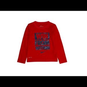 Boy’s Nike long sleeves shirt NWT